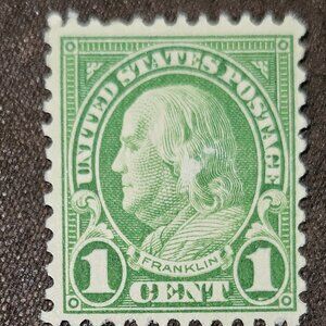Early 1900's Benjamin Franklin 1 cent vertical pair, rare US postage stamp